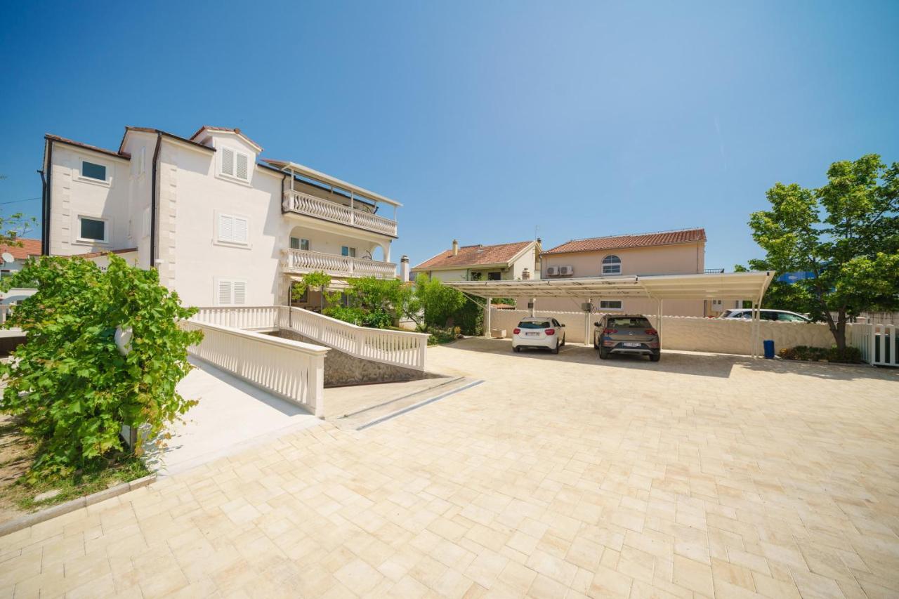 Villa Bianca Vodice Esterno foto
